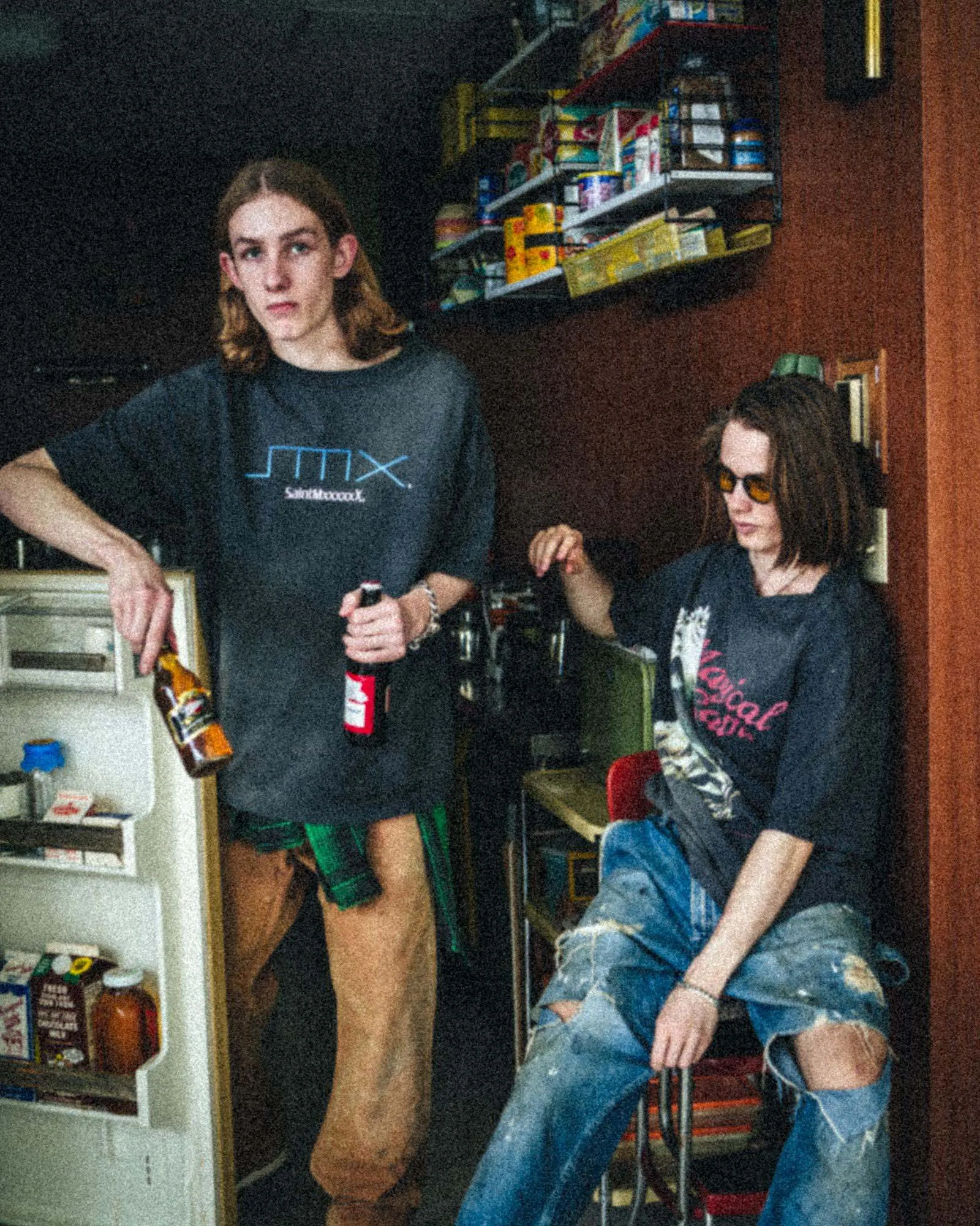 SAINT Mxxxxxx SM6 TEE/BLK latest model SM6 basic LOGO printed TEE, washed black S-XL, garment dyeing, heavy washing to make old, hanging holes, highly restored original printing, correct with anti-counterfeiting angel mark